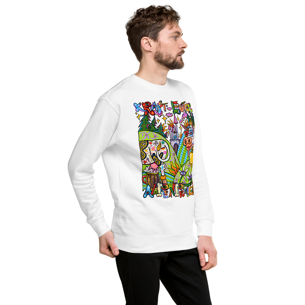 Alpenprotein Psychedelic Sweatshirt in Weiß, getragen von einem Herrenmodell in Dreiviertelansicht von rechts