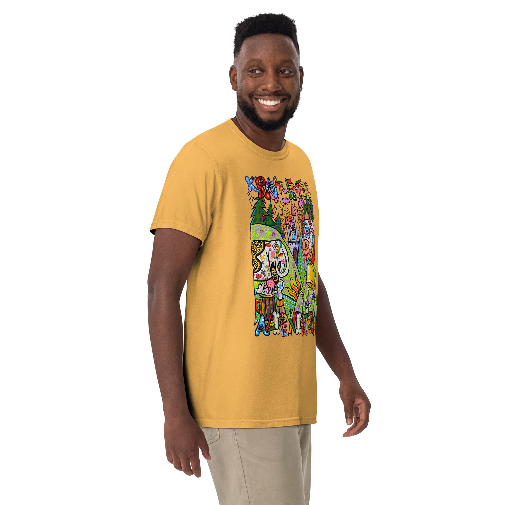 Alpenprotein Psychedelic T-Shirt, Herrenmodell, Senfgelb, nach rechts gedreht