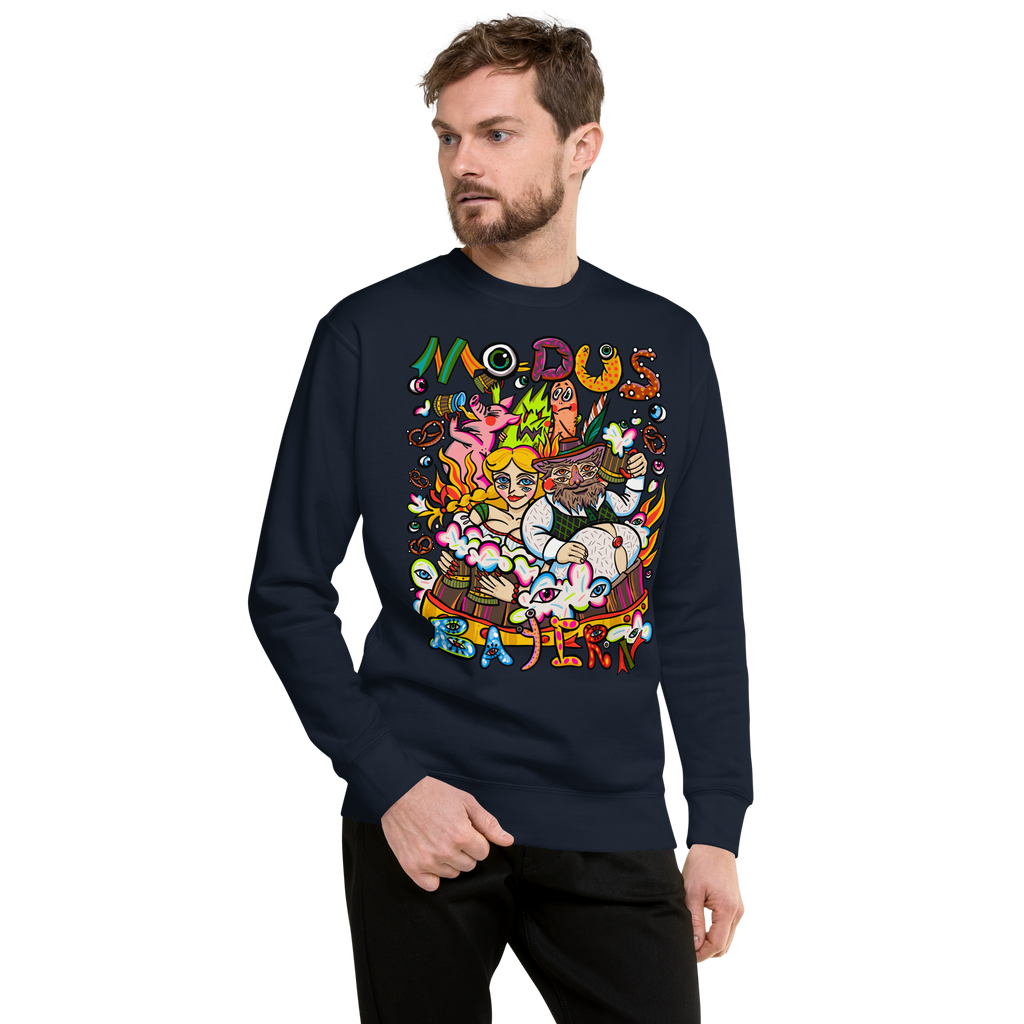 Modus Bayern Psychedelic Sweatshirt in Marineblau, getragen von einem Herrenmodell in Dreiviertelansicht