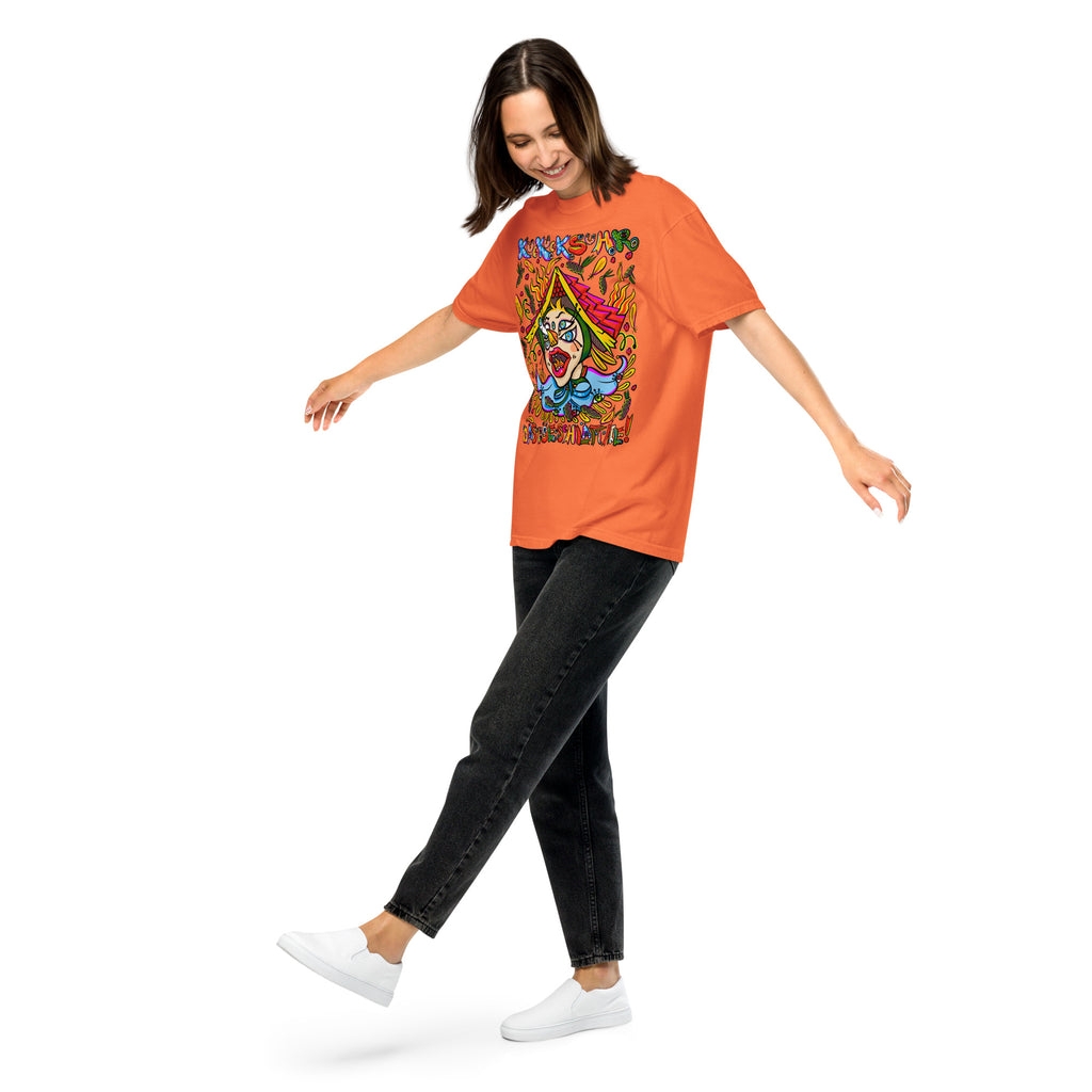 Schwarzwald Kuckucksuhr Psychedelic T-Shirt, Damenmodell, rostorange, Frontansicht in Bewegung