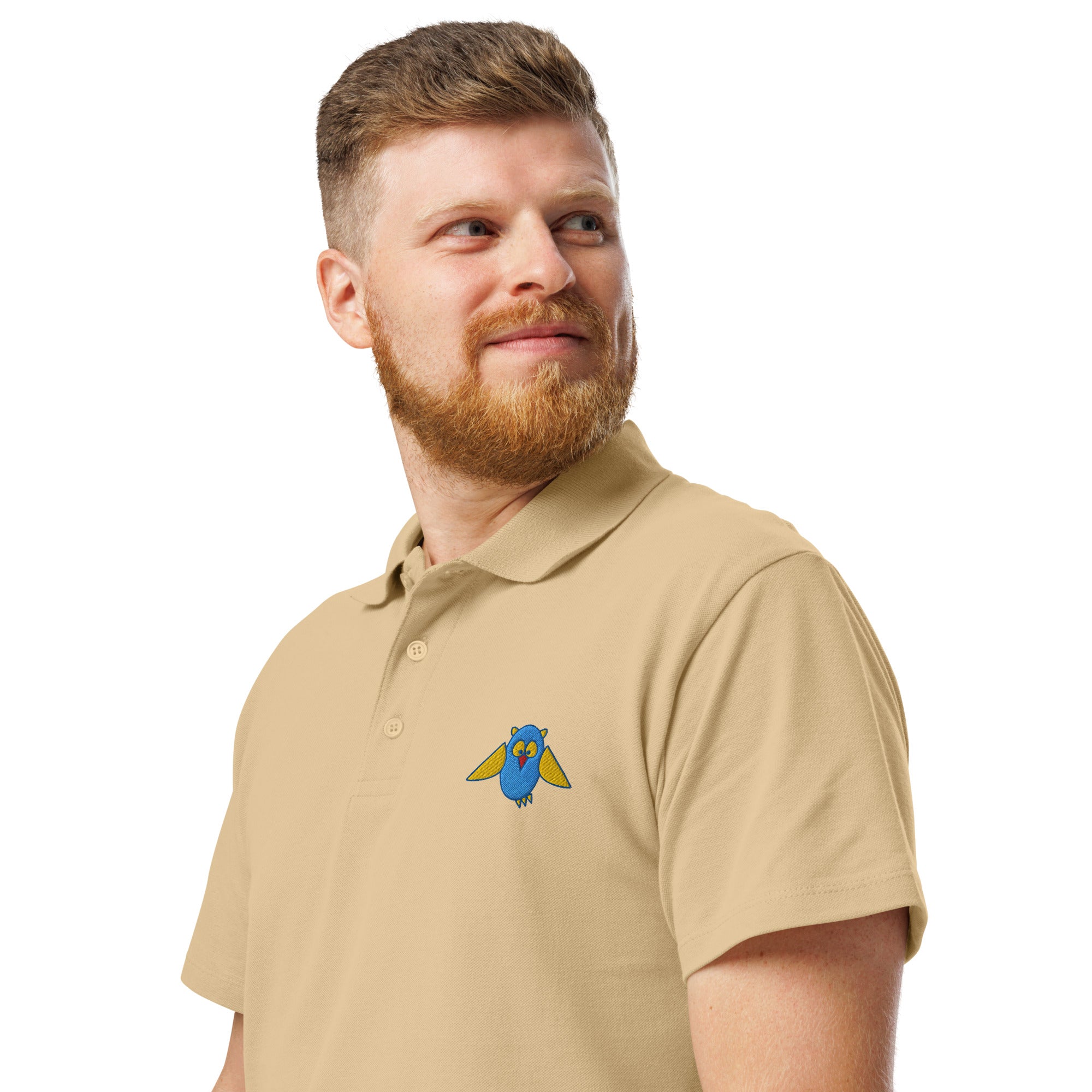 Schwarzwald Premium Polo mit gestickter Eule, Herrenmodell, Beige, links gedreht